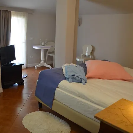 La Casa * 크로네